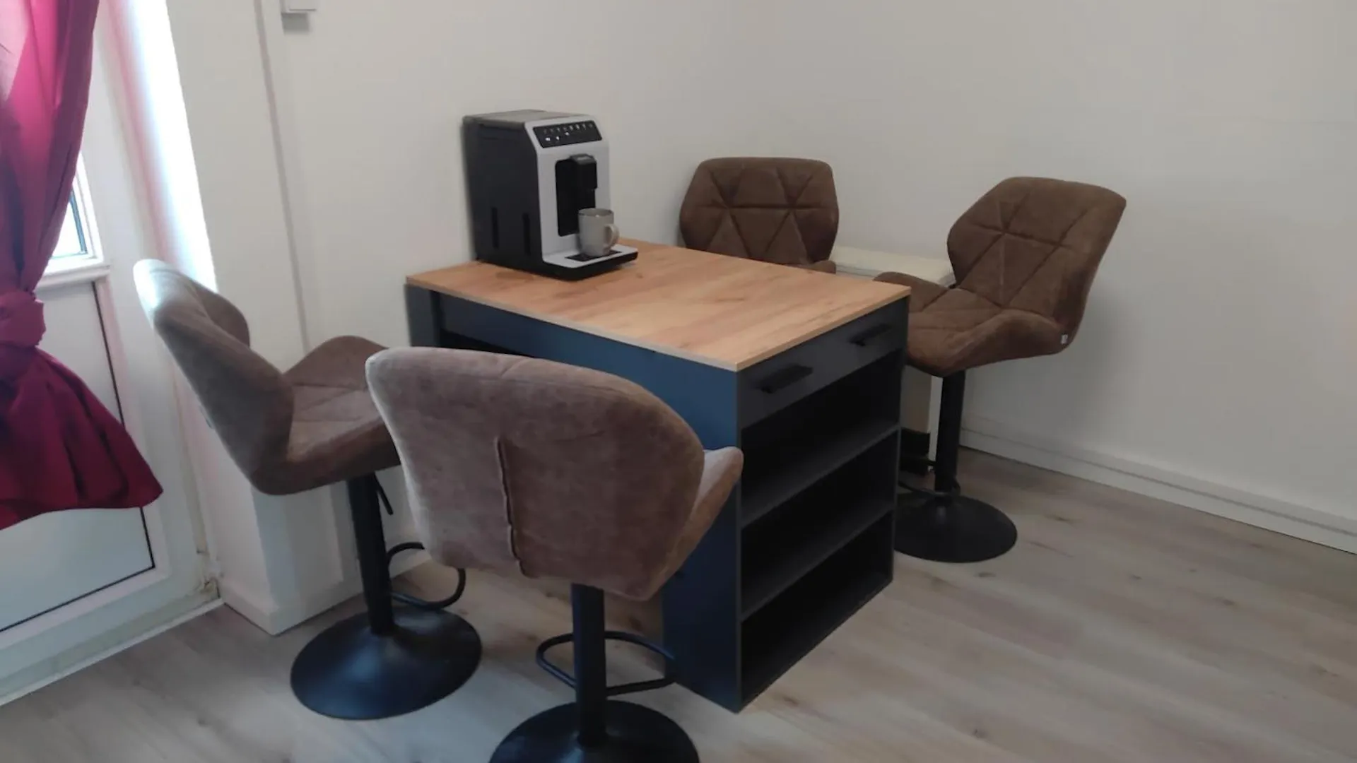 Modernes Apartment Im Stadtzentrum Dusseldorf Germany