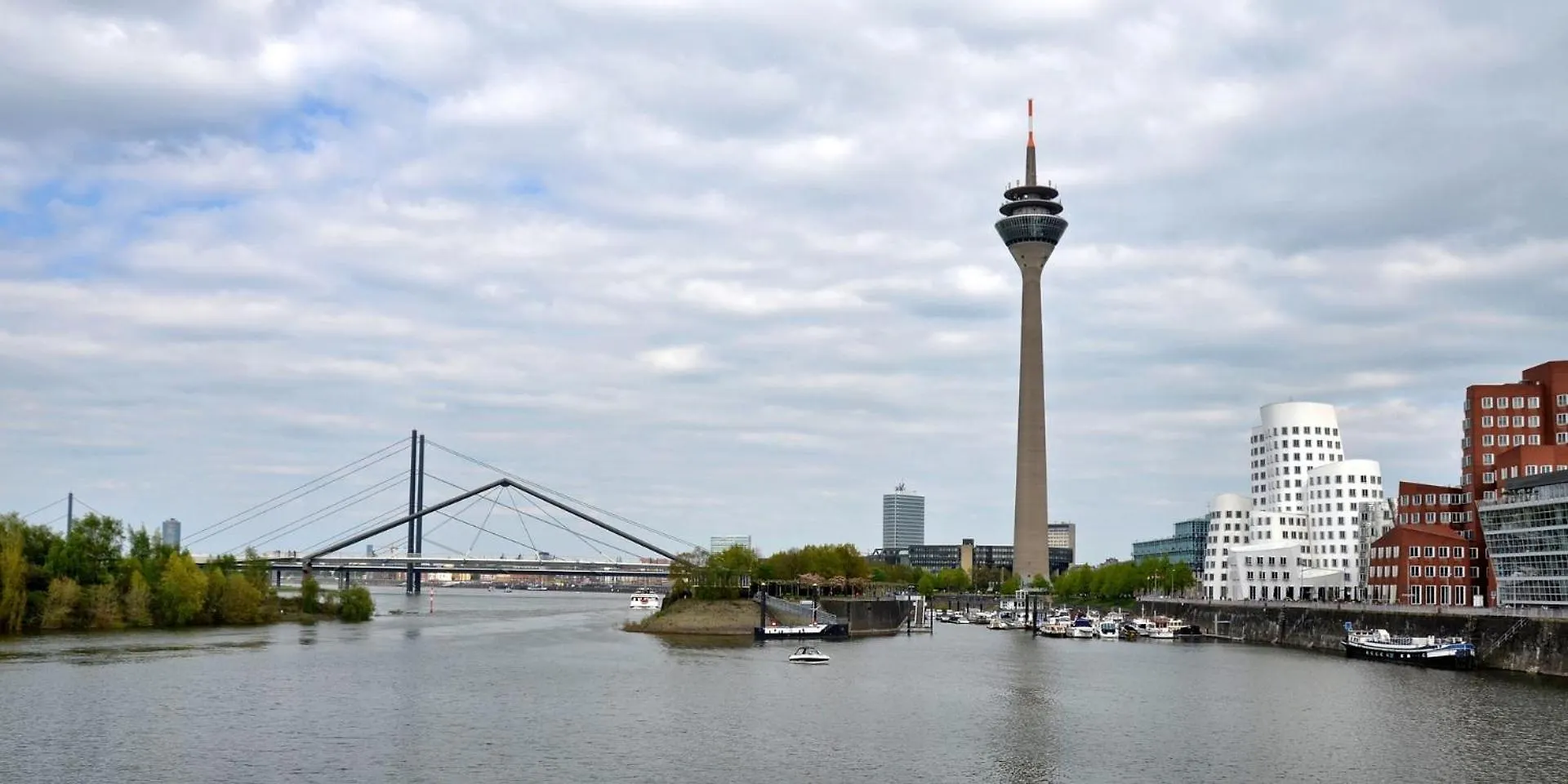 Modernes Apartment Im Stadtzentrum Dusseldorf